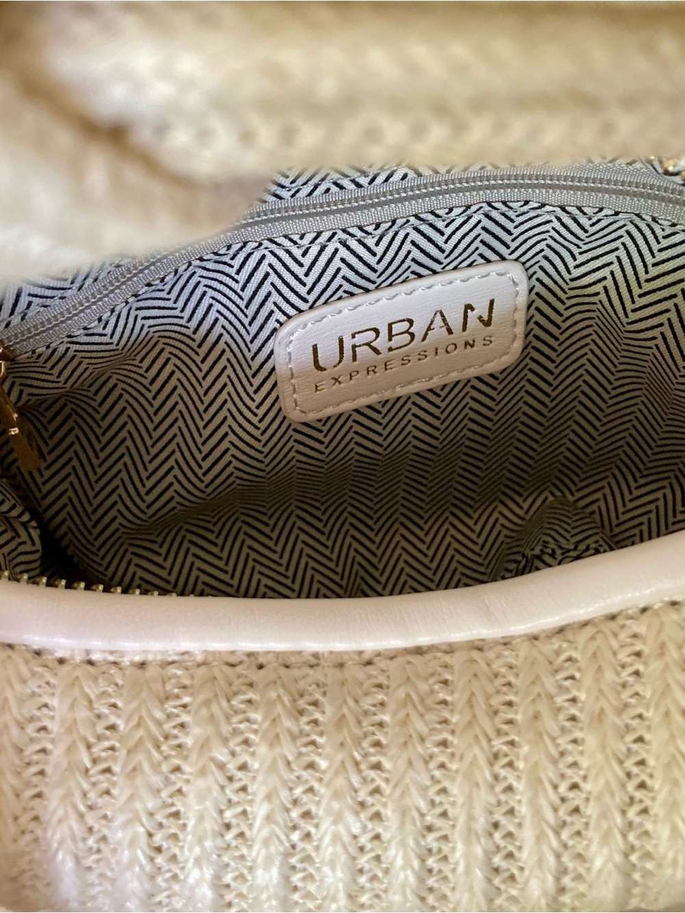NWT Urban Expressions Knitted Straw Mini Hobo Bag in Winter White - Picture 11 of 11